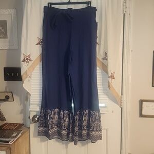 CATO brand wide leg palazzo pants blue in color Size Large